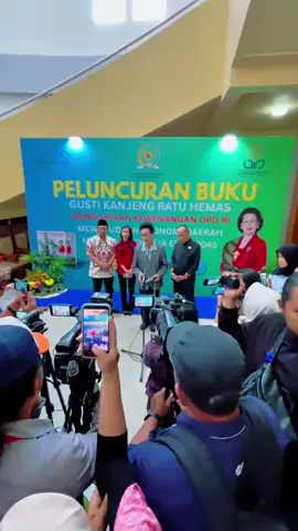 Proviciat @gkr_hemas atas buku barunya. Selamat Ulang Tahun juga besok 31 Oktober. Panjang Unur Sehat Selalu... 