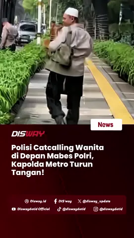 Viral anggota polisi berseragam kepergok catcalling ke seorang wanita di kawasan Kebayoran Baru tepatnya di depan Mabes Polri, Jalan Trunojoyo, Jakarta Selatan. Tampak dalam video yang viral di media sosial, sang polisi diduga melakukan catcalling atau godaan verbal kepada seorang wanita yang sedang melintas di trotoar. Video berdurasi singkat itu memperlihatkan wanita tersebut menegur keras oknum polisi yang diduga melontarkan godaan kepadanya.  Dengan nada tinggi, korban berkata kepada sang polisi untuk mendekat. Polisi tersebut tampak terdiam dan kemudian meminta maaf. Namun korban semakin kesal dan menegaskan bahwa tindakan seperti itu tidak pantas dilakukan oleh aparat penegak hukum.   #polisi #catcalling #mabespolri #diswaydotid 