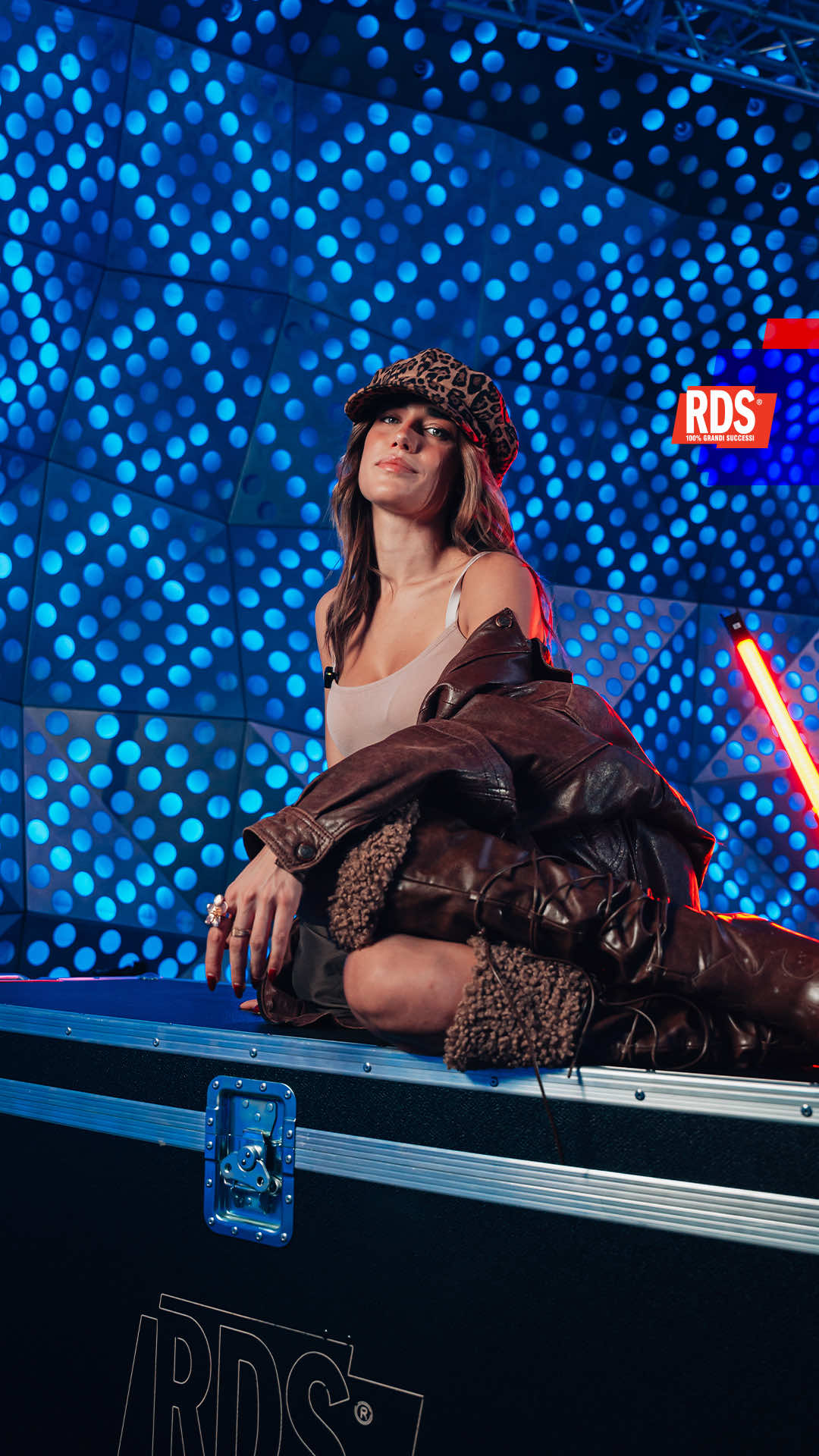 Shoutout to gli stivali glam ✨ di Clara 😂 🔙 Abbiamo chiesto a @CLARA ⭑ di fare un viaggio nei ricordi fotografici del suo profilo Instagram 📸 Facciamo un flashback insieme a lei 📲 . . #RDSOspiti #Clara #ClaraRDS #FlashbackRDS 