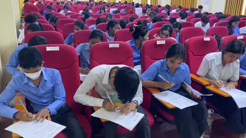 សកម្មភាពទូទៅក្នុងសាលវិមានសន្តិភាពប្រឡងរបស់បេក្ខសមណៈនិស្សិត-និស្សិត ប្រឡងតេស្តចូលរៀនថ្នាក់ឆ្នាំសិក្សាមូលដ្ឋានឆ្នាំទី១ឆ្នាំសិក្សា២០២៥-២០២៦ និស្សិតជំនាន់ទី២១ នៃពុទ្ធិកសាកលវិទ្យាល័យព្រះសីហមុនីរាជា ….. រសៀលថ្ងៃព្រហស្បតិ៍ ៩កើត ខែកត្តិក ឆ្នាំម្សាញ់ សប្តស័ក ពុទ្ធសករាជ ២៥៦៩ ត្រូវនឹងថ្ងៃទី៣០ ខែតុលា ឆ្នាំ២០២៥