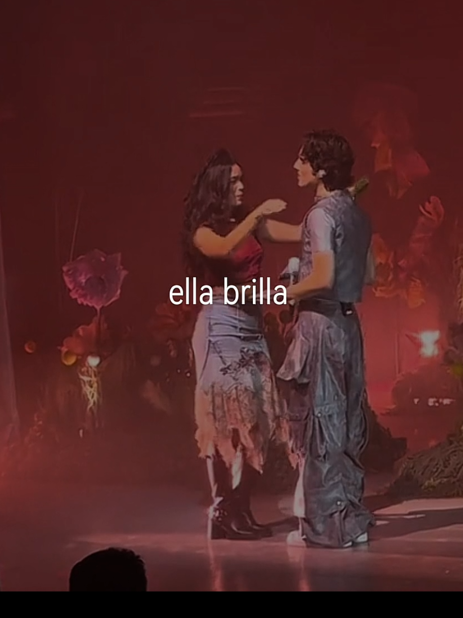 pt. 2 de canciones que me hacen pensar en esa persona 💗 #ellabrilla #riza #humbe #esenciatour #manada @HUMBE @rizagodoy 