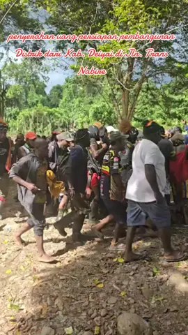 #penyerahanuang #persiapanpembangunan #distrikbaru #darikabupatendeiyai