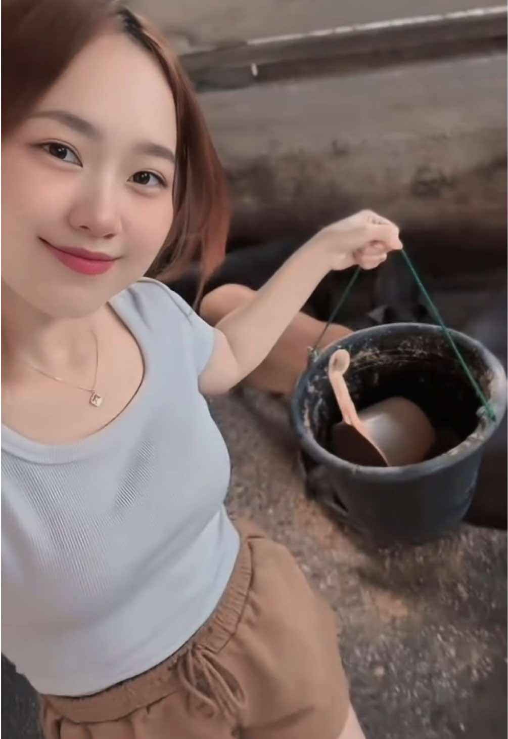 Kasi makan babi lagii 🐷