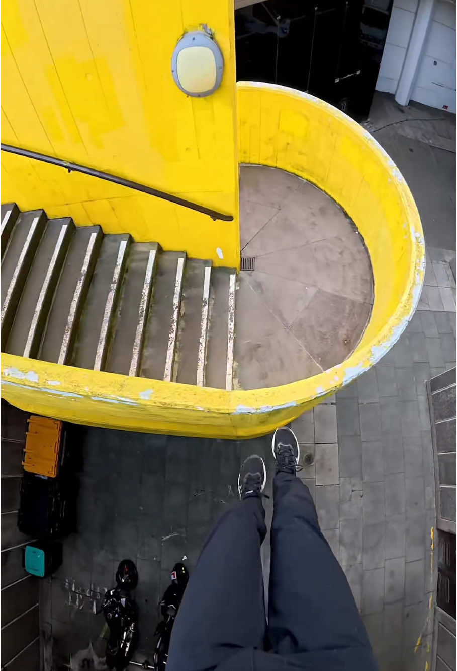 Are you ok?The floor is a bit slippery🤣😳#foryour #fail #failure #parkourpov #parkour #sports #jump #funny #fyp #tiktok 