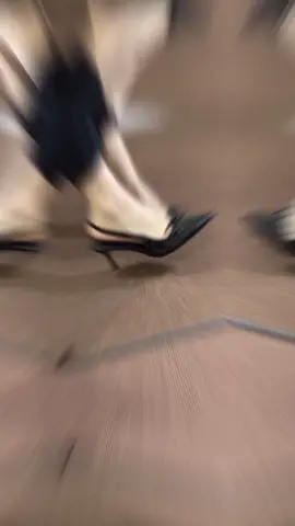 #sepatuwanita #sepatumurah #sepatuimport #heelswanita #heelsmurah 