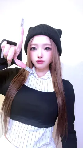 台湾か中国のお姉さんが踊ってるやつ👩