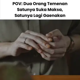 orang orang pada kenapa si😭 Pesan tiketnya sekarang di https://s.tix.id/k5Xd #filmsosokketigalintrik #sk2lintrik #sosokketigalintrik #adindathomas #auliasarah 