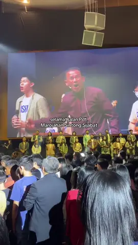 Sedih banget dengar kabar bapaknya Jerome Polin sudah berpulang. Beliau sosok yang energik, ramah, dan sangat menginspirasi. Tahun lalu masih sempat ikut acara yang dibawakan oleh beliau, om Marojahan dan kesan yang beliau tinggalkan benar-benar berharga. #jeromepolin #kabarduka #meninggal #xyzabc #fyp 