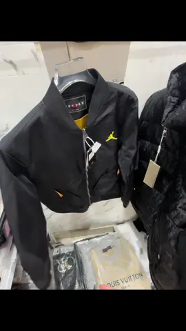 Đây có phải con áo ae tìm kiếm 😁 khoác gió jd 2 khoá ‼️