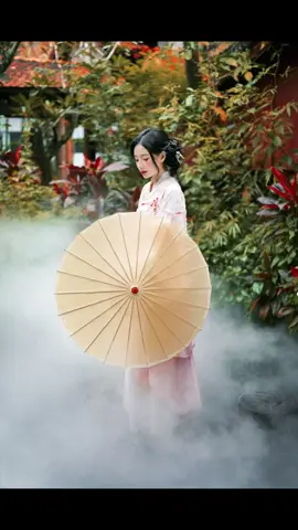 Một chút vẻ đẹp cổ kính cùng Viên Lĩnh. Chụp Tết sớm để được không gian thoải mái đỡ chen chúc cũng như sự chuẩn bị tốt nhất #viral #xuhuong #chupanhtet #chupanhaodaitet #chupanhvietphuc