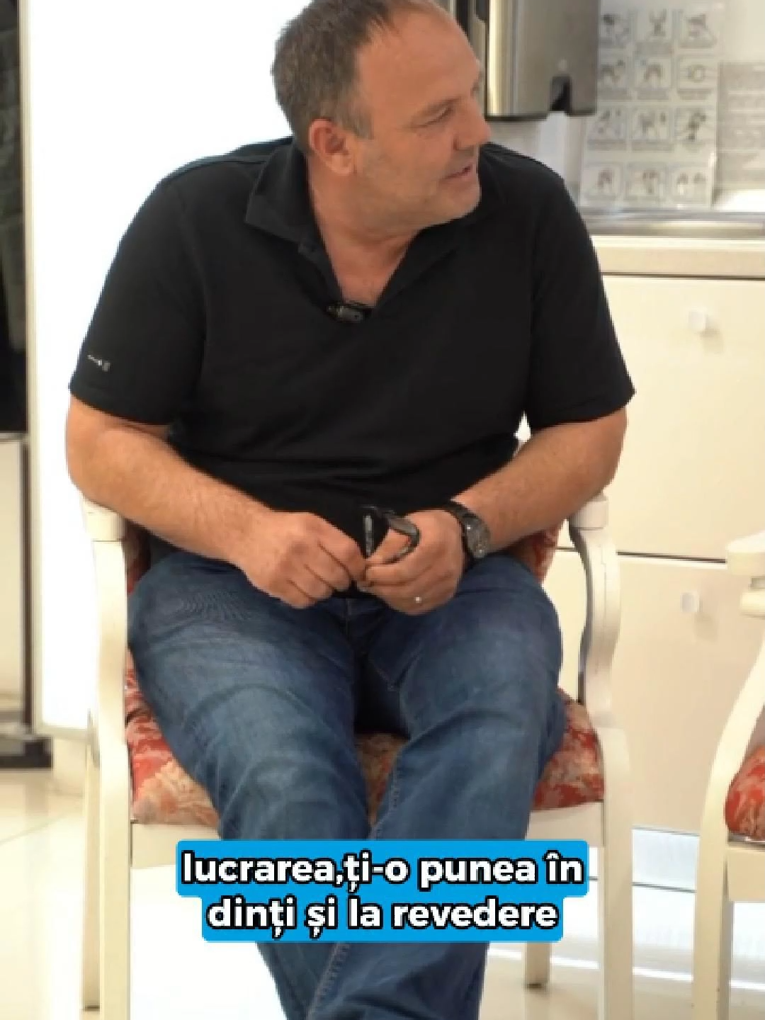 💬 3 lucruri care contează cu adevărat atunci când alegi o clinică dentară 💙 „În primul rând, colectivul de aici e minunat — doctorii, asistentele, doamnele de la recepție… toți. În fiecare zi m-am trezit cu bucurie, pentru că aici e altceva. Am mai fost și în Germania, și în alte clinici din România, dar nicăieri n-a fost așa. Aici poți să spui ce simți, să râzi, să glumești, să comentezi, să te implici. În alte locuri doar ți se făcea lucrarea și la revedere. La Denta Clinic, simți că faci parte dintr-o familie. 🫶 E o echipă de oameni cu suflet, nu doar medici. Și asta se vede, se simte și se trăiește.” ✨ 🦷 Fiecare pacient e ascultat. Fiecare zâmbet e construit cu empatie și profesionalism. 📞 WhatsApp: +40 761 233 220 📍 Calea București 193A, Râmnicu Vâlcea 🌐 www.dentaclinic.ro 🔗 linktr.ee/dentaclinic.vl #DentaClinic #EchipaCuSuflet #PacientiFericiti #ZambeteNoi #CiprianDeaconu #Romania #Germania #FaraDurere #StomatologieCuEmpatie