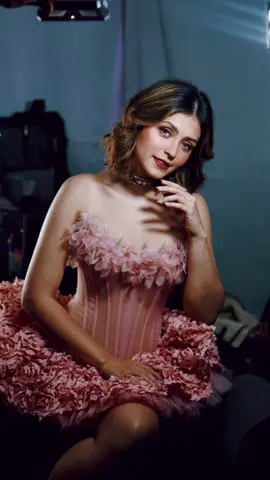 staring contest? 😳 💋 @kayermisajon_makeup8  💇🏼‍♀️ @bee_amarga  💃🏼 @jmgumatay #ispxbingoplus