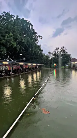 Walau hujan tetep semangat .. kamis reguler sesi 1 masih padat 