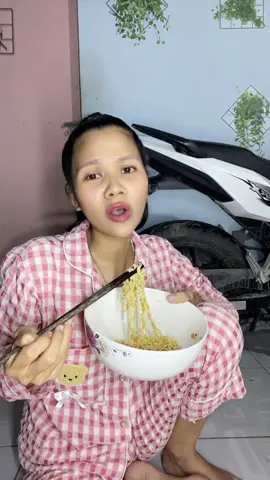 Do em xài sang nên giờ dậy đó @Ngân Nguyễn 