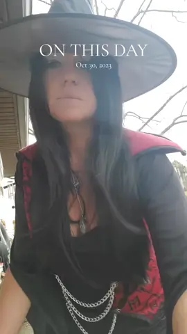 Happy Halloween 🎃 🧙‍♀️ #bunnykittycat #hallowen #witch #ridethewitchesbroom #meow 