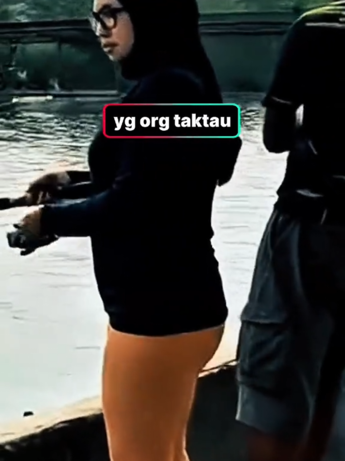 Replying to @pemburusampul9449 #kolampancing #kakipancingkolam🎣 #bajukatakata #gengkolam 