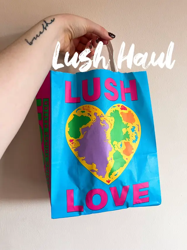 It’s an addiction at this point😍😍@LUSH #lush #lushcosmetics #minihaul #snowfairy #bubblebars 