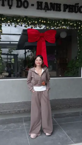 “Thuận lợi thì mình ở bên nhau,  Còn không thuận lợi thì mình làm sao cho nó thuận lợi..”🍂⛄️🫶🏻🤷🏻‍♀️