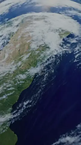 On est là 👀 Et aussi forcément près de chez vous. Mondial Pare Brise, c’est plus de 900 points de contact proches de chez vous, toujours prêt à vous accueillir ! #MondialPareBrise #EffetMondial #TeamVoiture #BrisDeGlace 