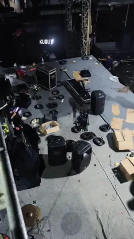 Nggur perintis dadi kudu bakoh gak nggur balungane tapi sak awak  kudu dibakohi wooo.. @Khaa @Babone Lighting  #katakata #babonelighting #sewalightingsemarang #lighting #beranda 