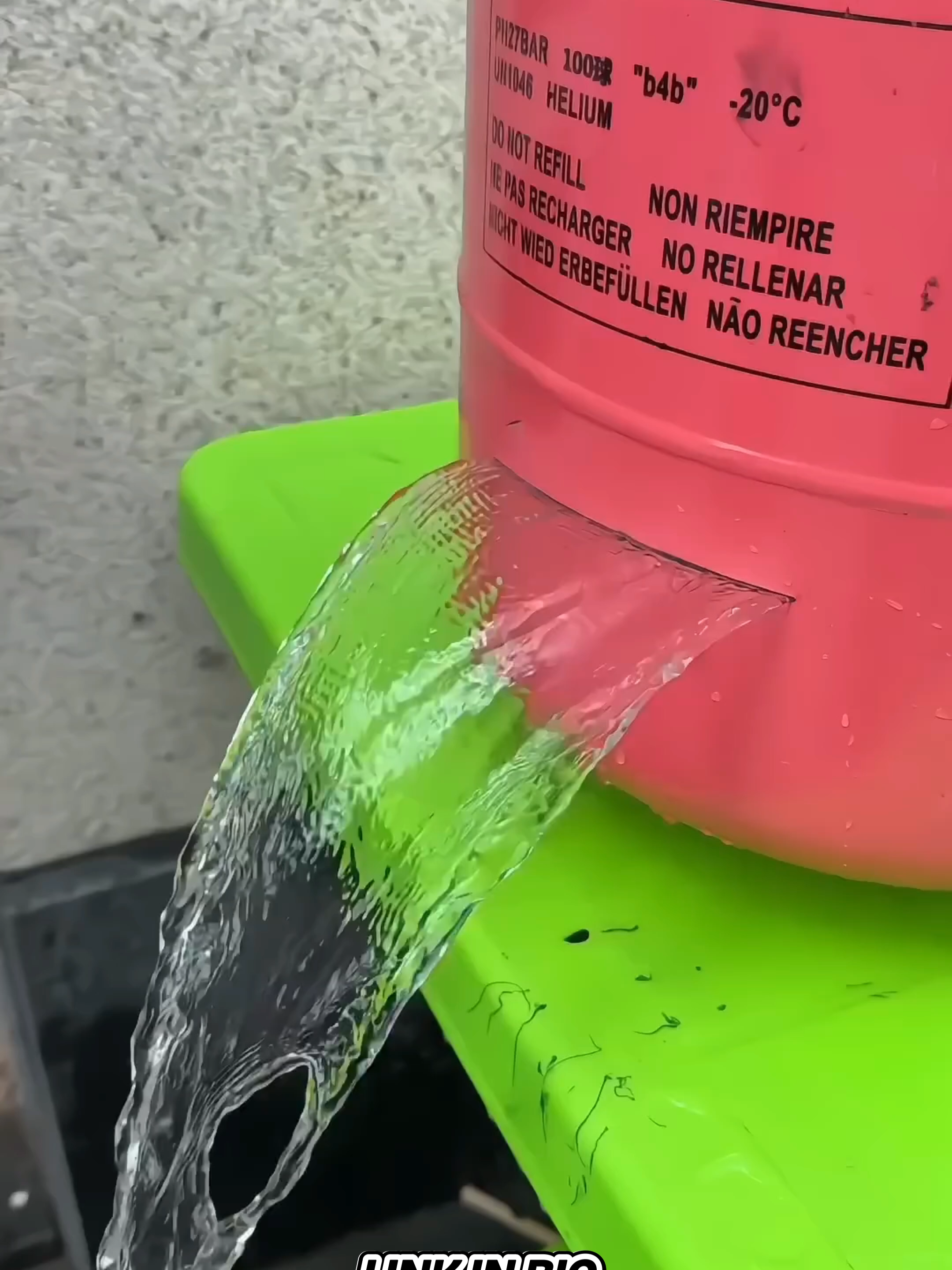 Waterproof Silicone Sealant for Roof Leakage Repair #gadgets #product #storagerack #reels #reelsinstagram #reelsvideo #fyp #selfadhesivehook #latexmattress