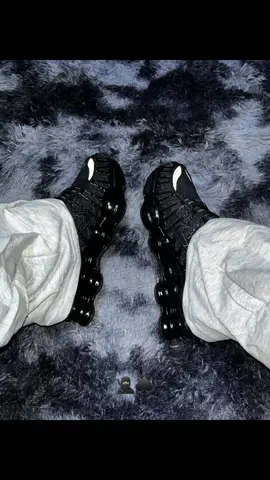 SHOX TL Triple Black 🥷🏼♠️ #shoes #nikeshox #nikeshoxtl #foyou #fyp 