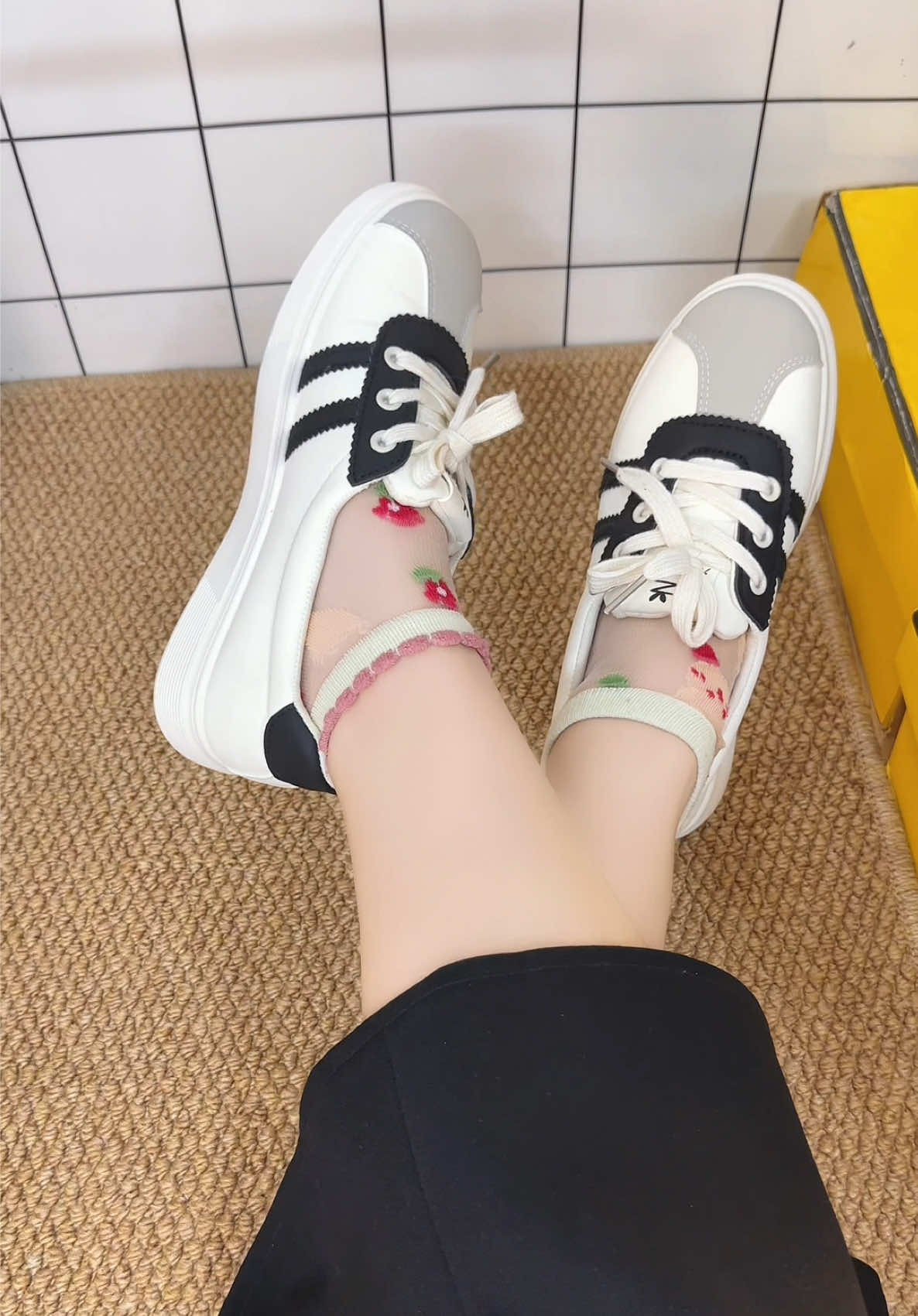 Giày đẹp nha, chất đẹp mang êm chân lắm #giaynu #giaythethao #giaydep 