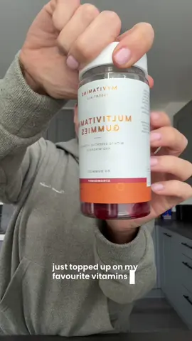 @Myvitaminsuk multi vitamins and hair skin & nail gummies every dayyyyy - quick easy & yummy!!  #myvitamins #vitamins #supplements #supplementsthatwork #morningroutine #multivitamins 