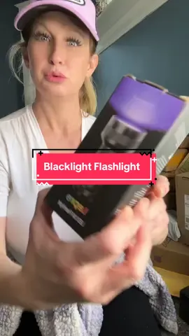#unboxinglady #momlife #flashlight #uvflashlight #blacklight 