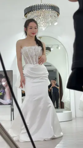 Test thử độ co dãn của Váy Đuôi Cá #calicawedding #poppynguyen #viral #xuhuong #phimtruongcalica 