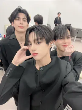 รายงานตัวง้าบบบ😎 @JNfourdae @Porschepochi #ZomvivorAwakeningNight 