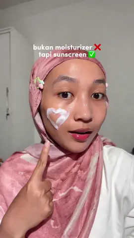 cinta banget sama sunscreen ini beneran adem pol di kulit 😭🤍 #sunscreenviral #brighteningsunscreen #rekomendasisunscreen #brightening #racunskincareameng 