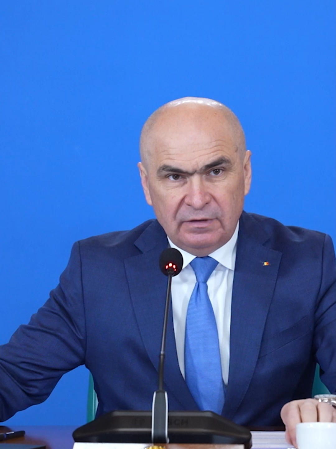 Sunt convins că profesionalismul, doamnei Vicepremier Oana Gheorghiu și încrederea câștigată prin rezultate concrete vor aduce un aport valoros echipei guvernamentale și obiectivelor noastre comune.