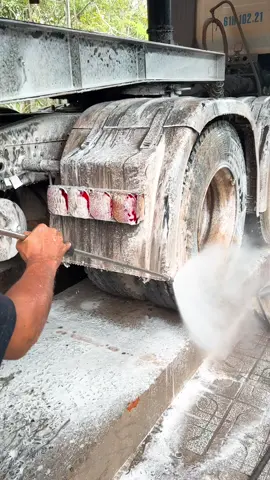 Anh lưu tý ,Xịt rửa dè xe , Không chạm vinfoam ✅#ruaxeluunguyen #vinfoammiennam #xuhuongtiktok #triruaxedautieng #creatorsearchinsights 