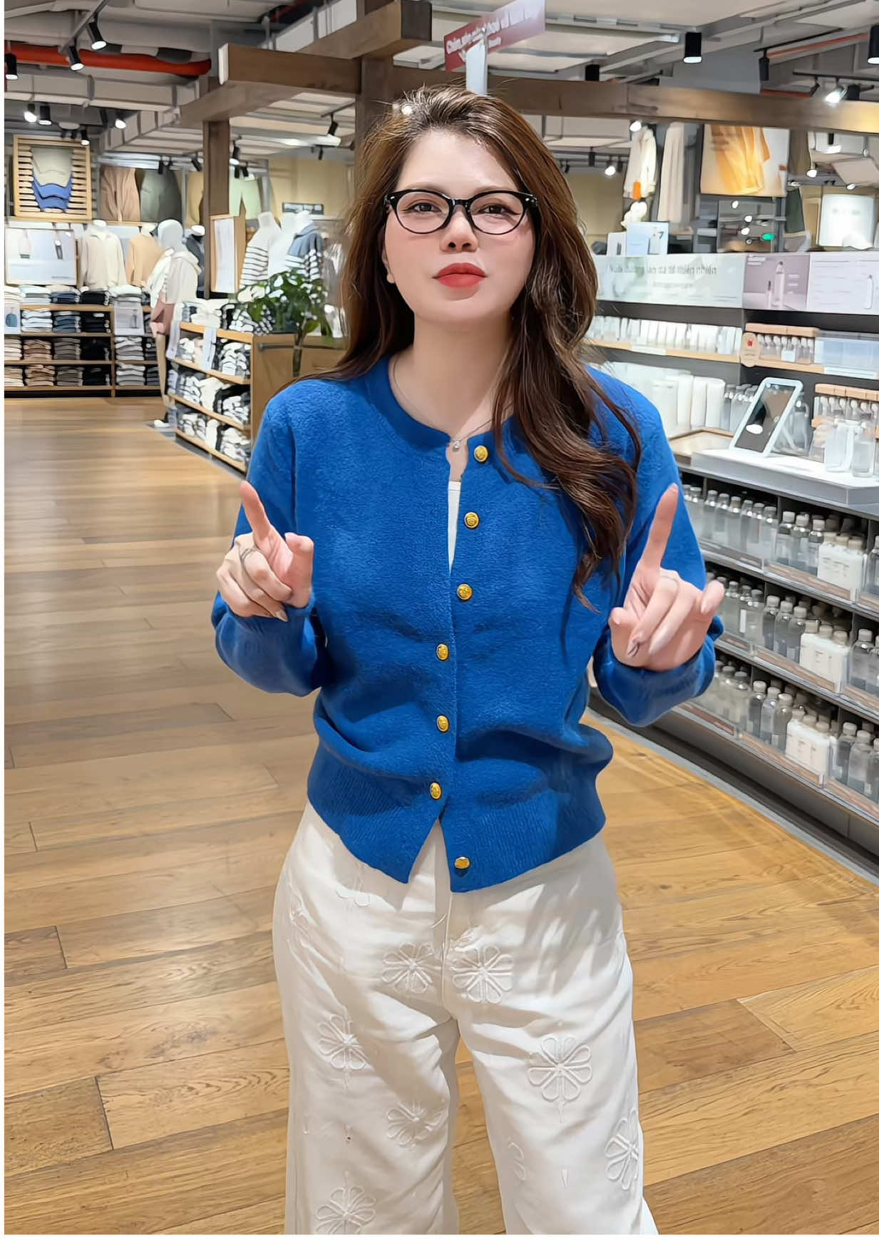 Áo len dệt kim cúc vàng sieu đẹp #aolendetkim #aolennu #aolenquangchau 