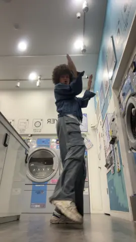 Filmed this at 6am after going home from a party 🫡 @Hearts2Hearts  . #hearts2hearts #focus #fyp #kpop #dancer 