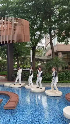 Nhóm gì đây?? @con Cò đây @Ngọc Kem @MAI HUONG #nhommeohoang #ngocthiep 