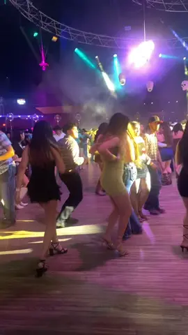 #escapade2001 #fortworth #fypシ゚viral #baileschingones🇲🇽♥️💯 #tribal @La Guera 💕💐🎀 @Escapade2001 Ft_Worth 