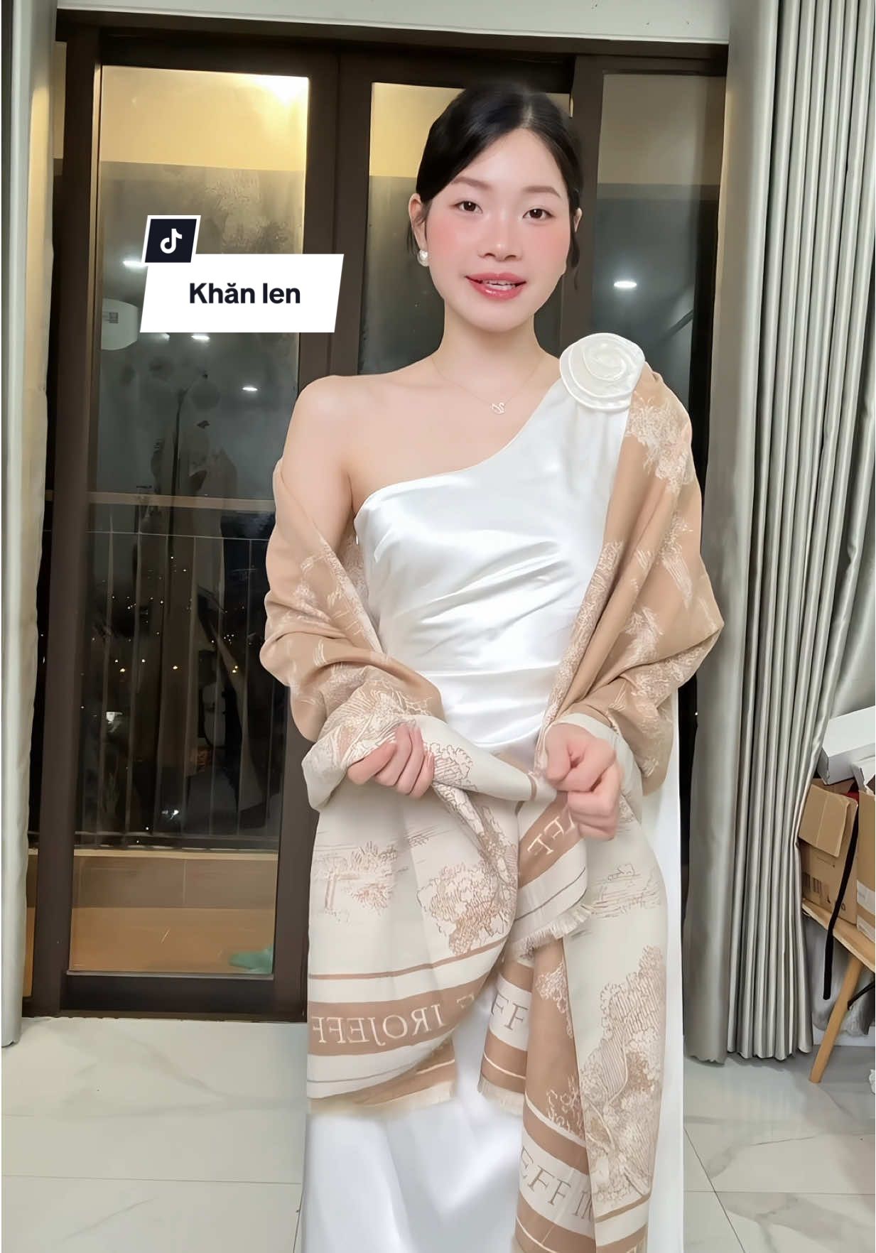 Khăn len mùa thu đông. Vừa ấm vừa mịn. Lại sang nữa 👌👌