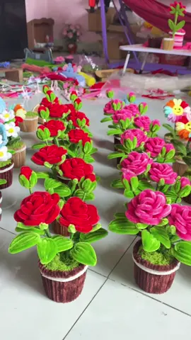 Lên mẫu chậu mini kẽm nhung nhà em làm  Đơn trả khách sỉ ạ  #hoakemnhunghandmade #hoakemnhung #chauhoakemnhungmini #hoahandmade 