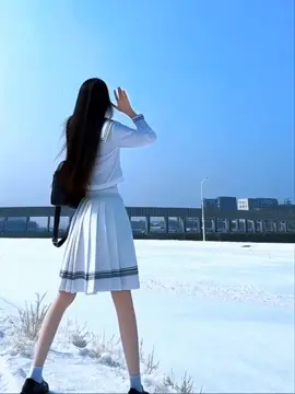 わたしは愛甲薫。始めようか。🏹🎯❄️ #アニメスタイル #アニメのように #始めようか #雪の中で #白の世界 