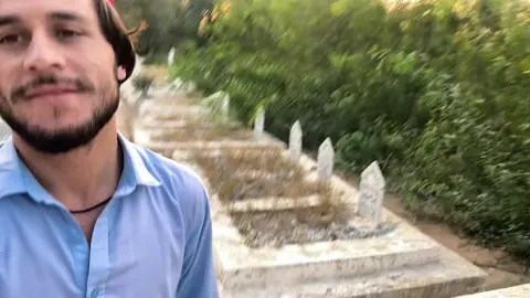 قبرستان🥺❤️‍🩹 . . . . #tasawarmehdi #foryou #account #foryoupage #viraltiktok 