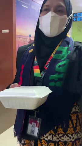 Ngelabrak gundik cek resna afriani wanita perusak rumah tangga orang. Sudah  menanda tangani surat perjanjian  tapi tetap di langgar. Kira 2 bisa di tindak lanjuti nggak yah ?   #pelakorviral #labrakpelakor #fyp 