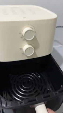 Vào bếp với tui nha mấy bà ơi~~~ #xuansanshop #affiliate #tiepthilienket #noichienkhongdau #bear 