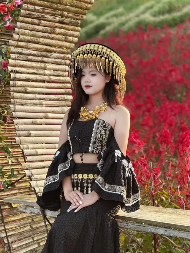 Bận đi chơi rồi khách ơi