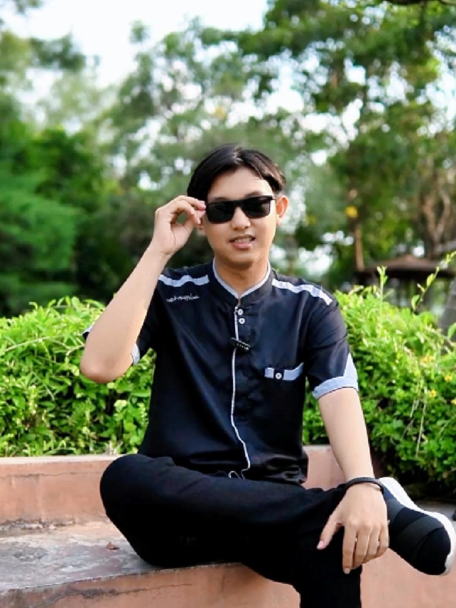 Baju koko pendek ini bisa temen temen dapatkan sekarang juga. #bajukoko #bajukokomurah #kokopendek #bajukokopria #kokopria