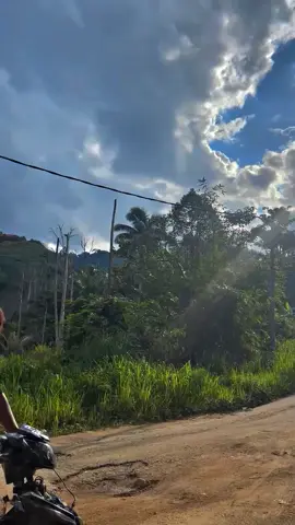 motor std je dah main rem ii😂😂 jangan kecam😂🤫#fyppppppppppppppppppppppp #orangaslitemiar #18sukukaumorangasli #orangaslimalaysia🇲🇾🇲🇾 @mana Sye tahu😂 