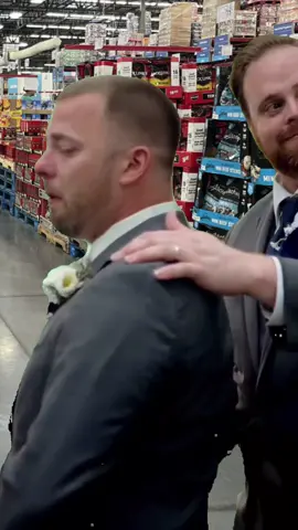 When you’re in #samsclub looking for the pallet of Little Debbie Christmas Cakes and you thought they were out. #littledebbiechristmastreecakes #littledebbie #Meme #MemeCut 