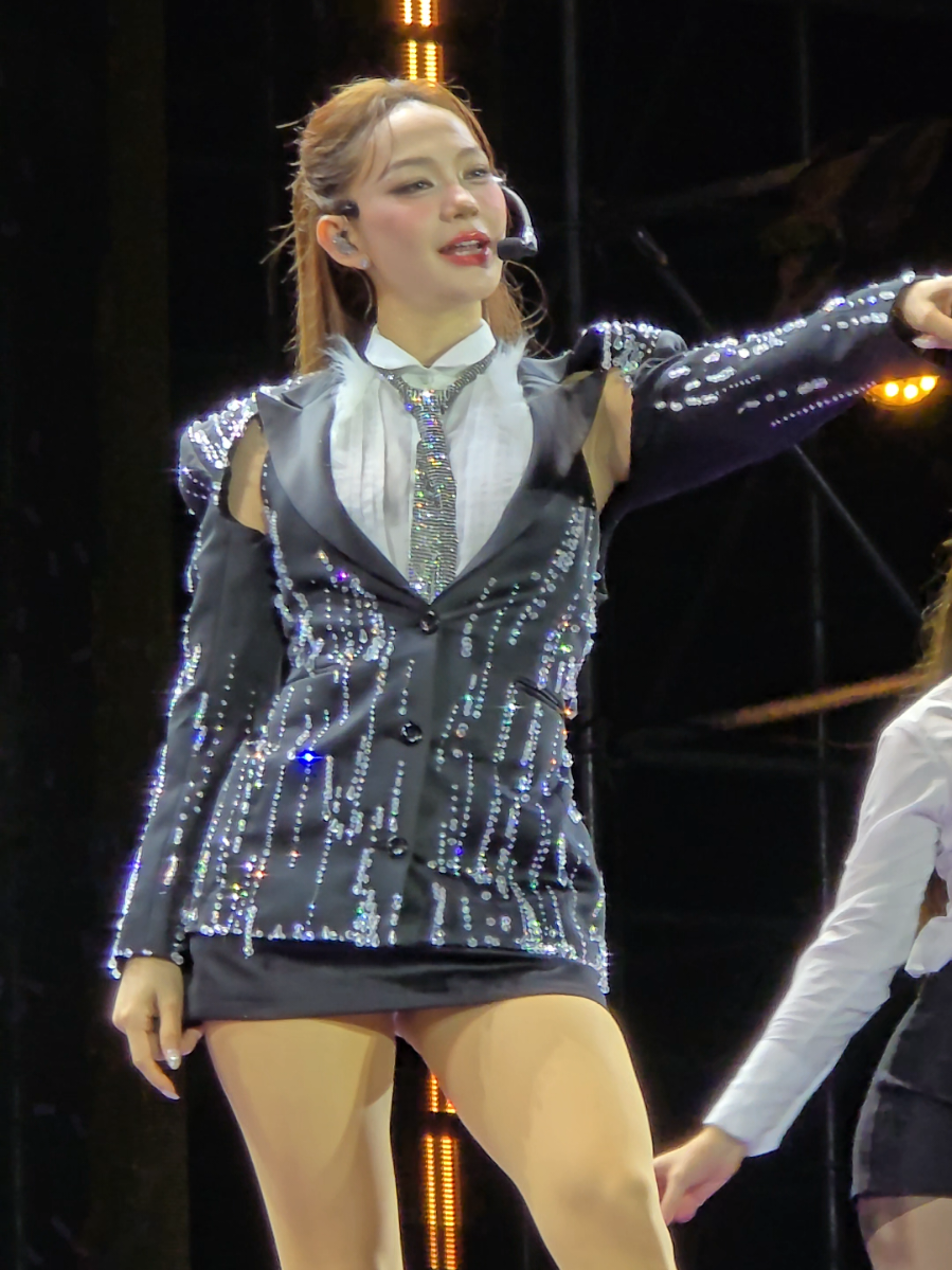 Trèo Cao Ngã Đau (Chị Chị Em Em 2 OST) - Minh Hằng live at #Superfest 2025 💃  #minhhang #fancam #liveconcert #fyp 