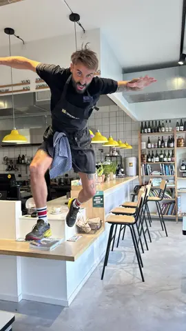 C’est à vos risques et périls.  #foryou #coffee #barista #pourtoi #humour 